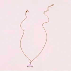 3/$30 💛 Fish Tail Pendant Necklace